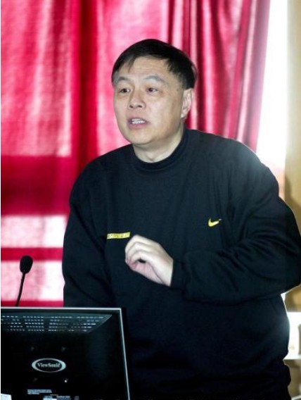 如何根据篮球比赛的不同阶段调整力量训练强度?_2